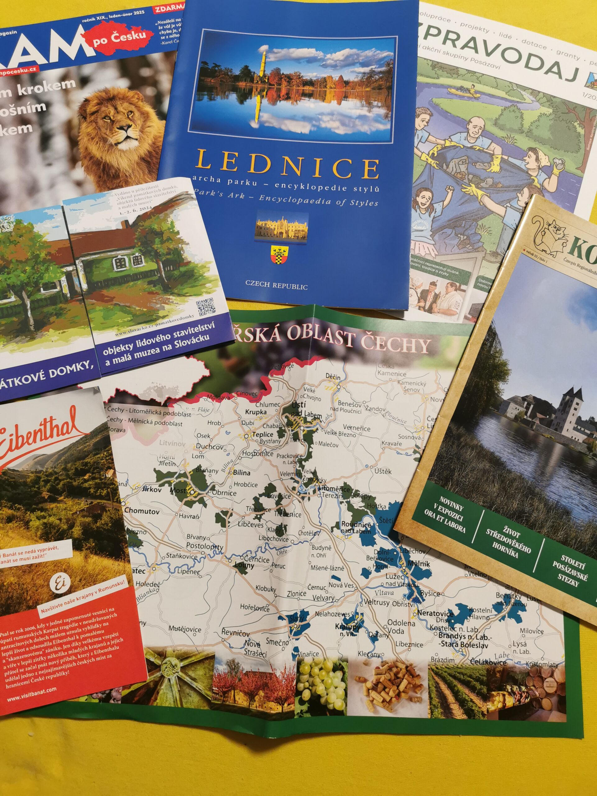 HOLIDAY WORLD & REGION WORLD