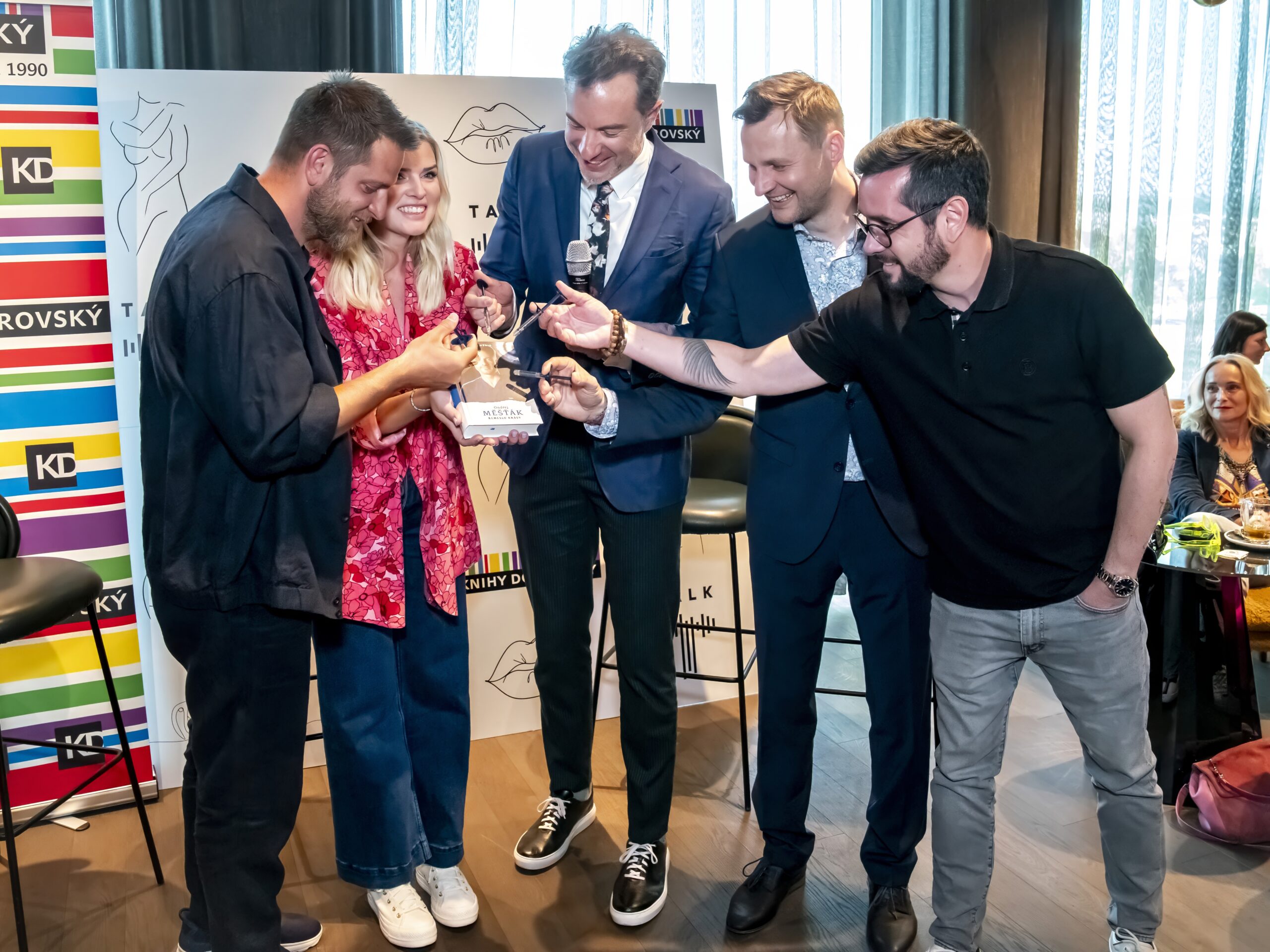 Nikol Lietgeb pokřtila knihu Ondřeji Měšťákovi!